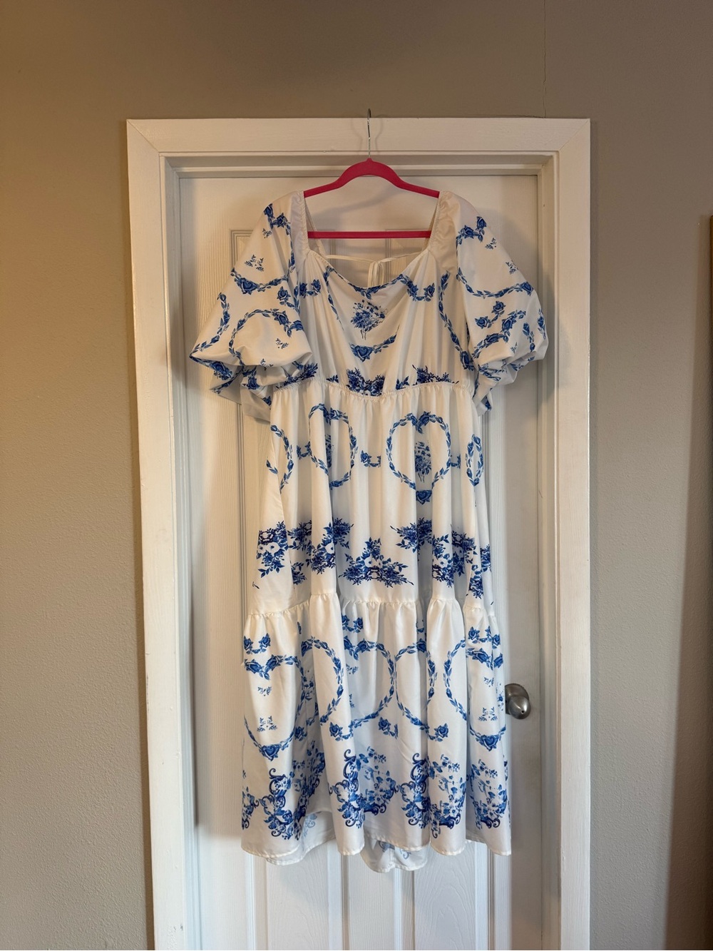 SHEIN, 4x, puff sleeve. White and Blue Floral Midi Dress
